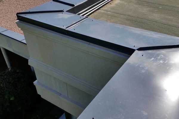 pokrytie-parapetov-stalyu — крупный размер